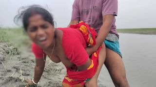 Boudi Fuck Beside A River - Indian Sex