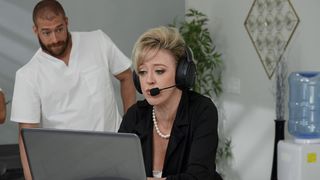 Getaway Whore Dee Williams Takes It Hard from Xander and Dante in Freeuse Episode 3