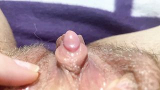 Sexy Mom's Hardcore Huge Clit Rubbing and Wet Muff Squirt in XXX Selfie