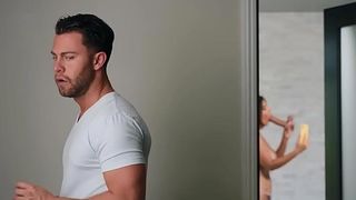 Sneaky XXX Sex - LaSirena69 / Seth Gamble - Catch Me If You Cam - Reality Kings