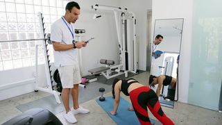 Ripe Pussy Licking Romp - Valentina Nappi's Leggings Rip for Pleasure Ripe Pussy Licking Romp - Valentina Nappi's Leggings Rip for Pleasure