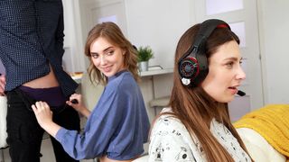 Oxana Chic's Play And Get Played ~ Reality Kings' XXX Video Premiere! Oxana Chic's Play And Get Played ~ Reality Kings' XXX Video Premiere!